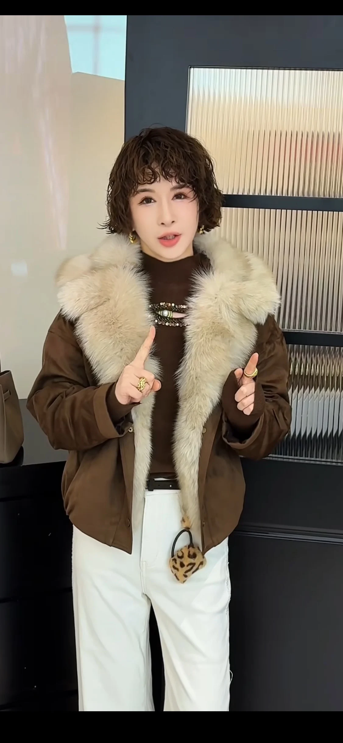 

Winter Thiened Casual Pure Color Loose Women's Jaet Versatile Faion Design Sensation European Sle New Arrival 2025