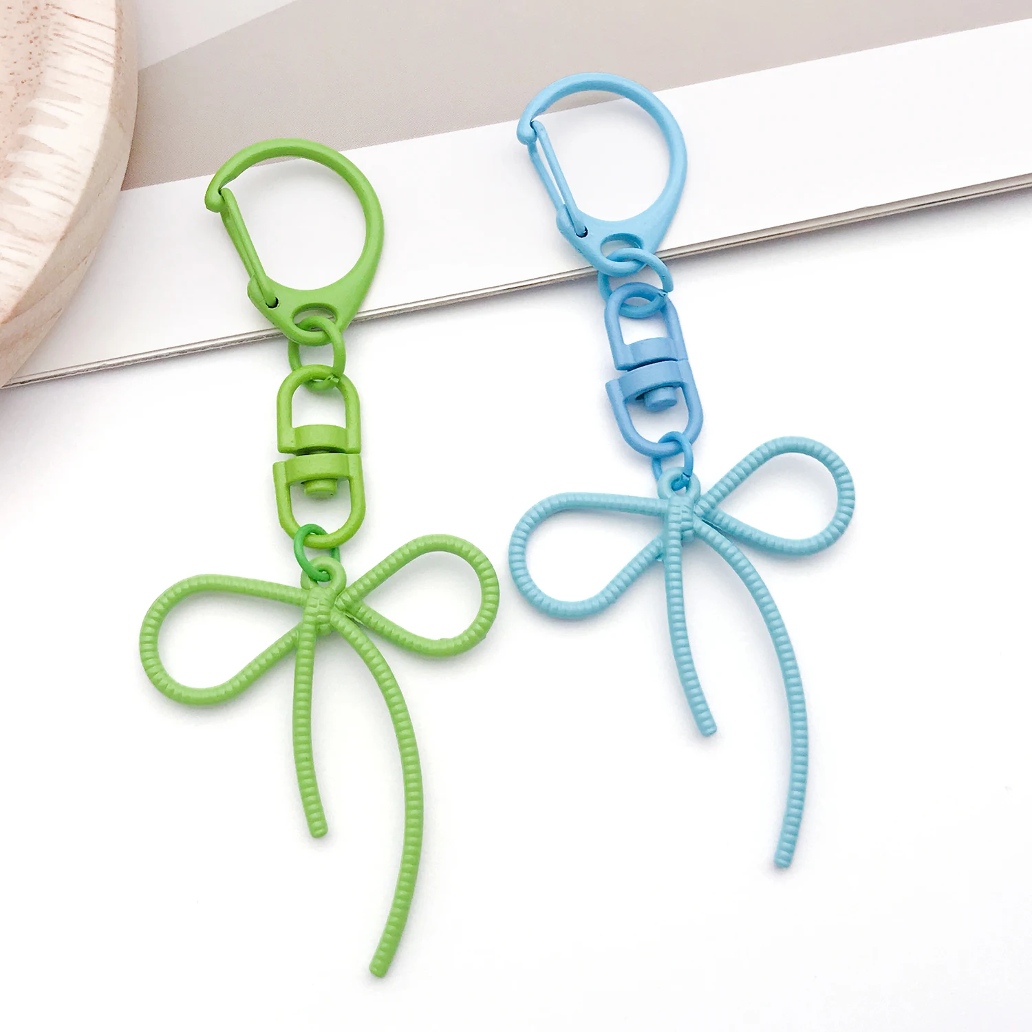 20pcs Metal Rotate Buckle Key Rings Swivel Dog Buckle Holder Connectors for DIY Keychain Jewelry Making Accessories