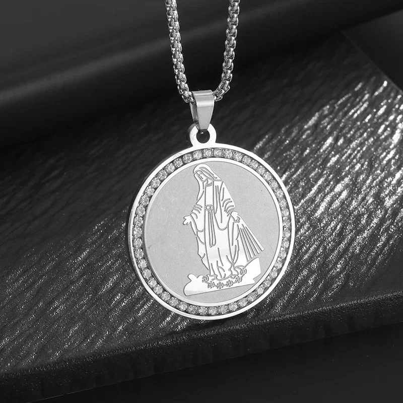 Classic Engraved Virgin Mary Portrait Pendant Necklace Unisex Fashion Religious Pendant Jewelry Stainless Steel Material