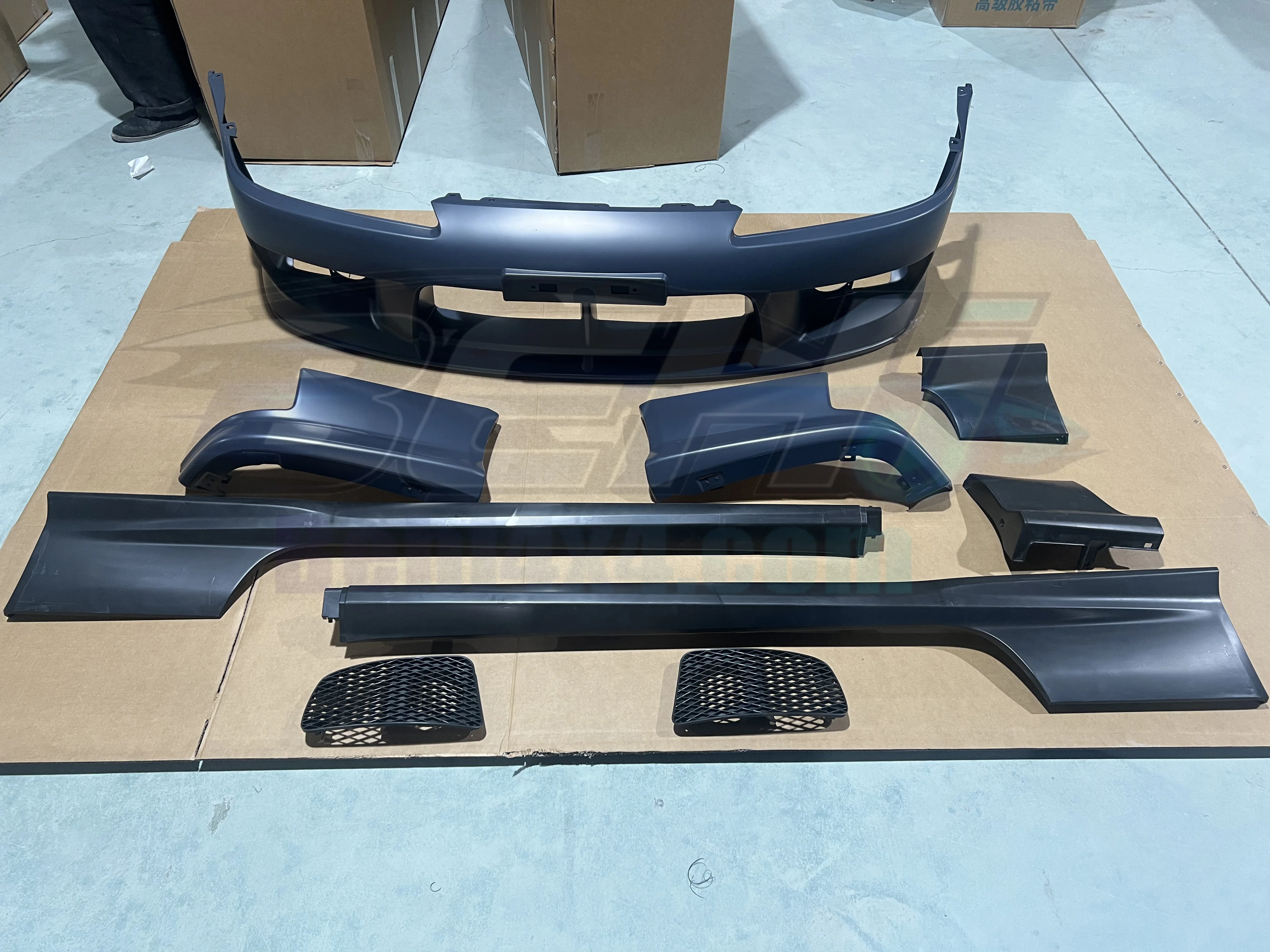 

For NISSAN S15 SILVIA Body Kits Part Whole Set PP S15 Front Bumper Side Skirt With Fog Lamp Holes Modification Bodykit