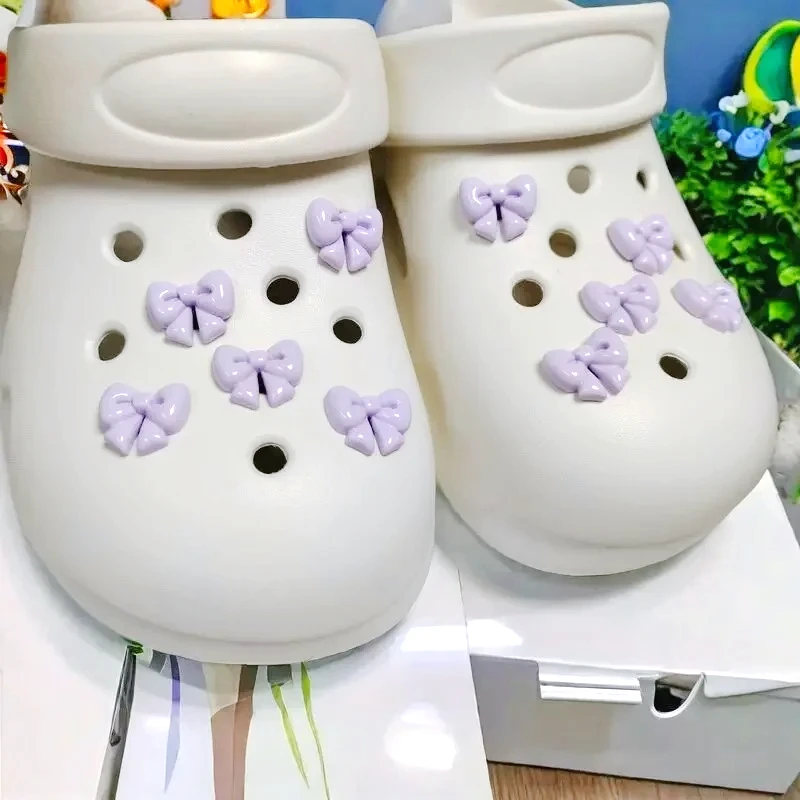 

10pcs/Set DIY Hole Shoe Charms Bright Surface Bow Tie Designer Quality Garden Shoe Decorations Gift for Girls