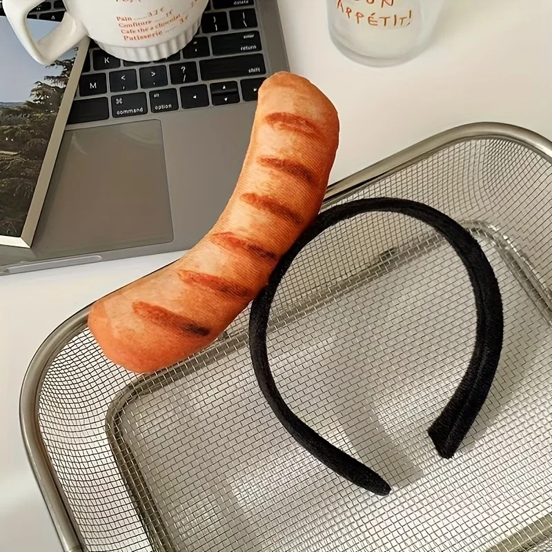 Ein ausgefallenes Plüsch-Wurst-Stirnband, ein lustiges Wurst-Haaraccessoire, für Make-up und festliche Anlässe, bringt Humor auf die Party. – Detail 3