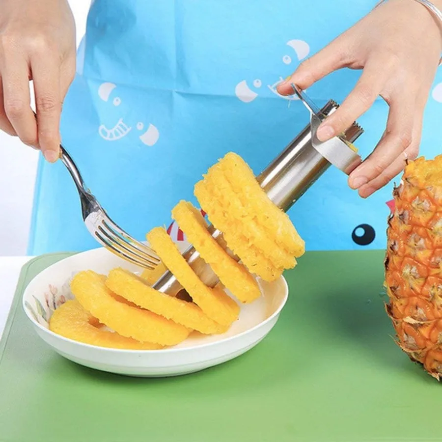 Affettatrice per ananas in acciaio inossidabile per uso in cucina: efficiente strumento per la preparazione della frutta con design EasytoClean e Co durevole