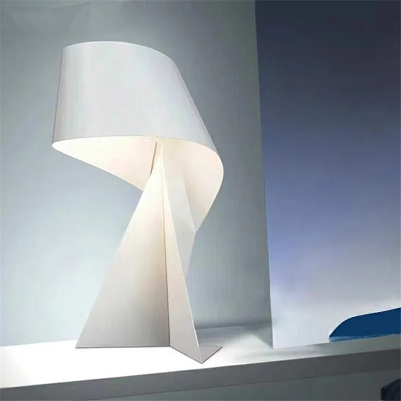 Minimalist table lamp Black and White Origami Lamp E27 LED Decorative Light for Living room bedroom bedside lamps