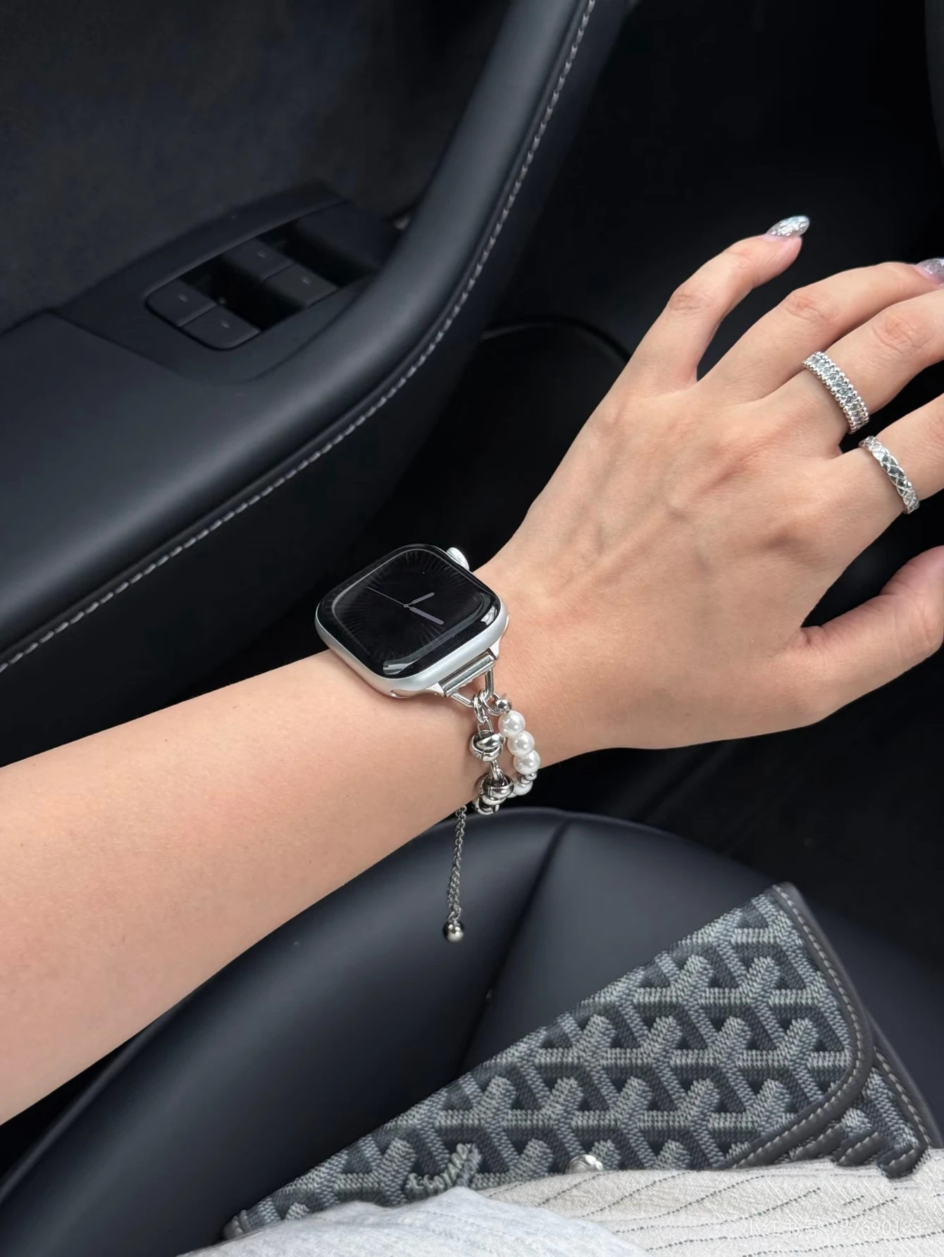 Cinturino a maglie in metallo con perline per donna 38mm 40mm 41mm 42mm per cinturino Apple Watch 44mm 45mm 46mm 49mm