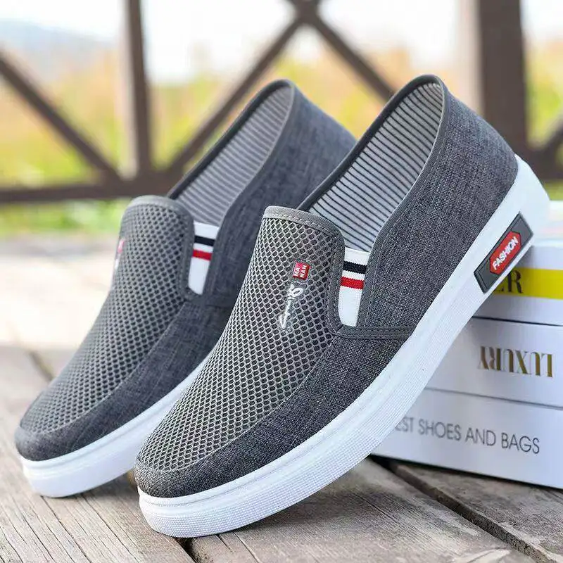 

Men's Slip-On Canvas Shoes Summer New Mesh Breathable Lazy Casual Shoes Low Cut Fashionable Flat Heel Lightweight Footwear