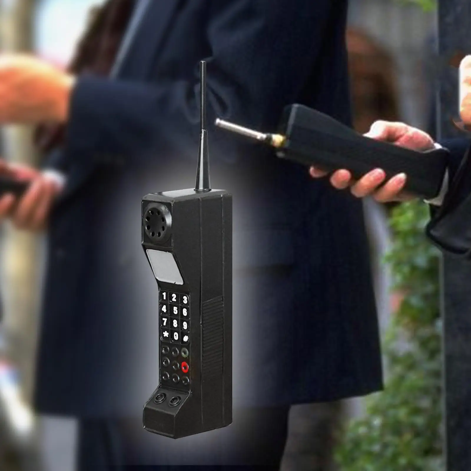Vintage Style Brick Phone Decor 80S 90S Old Fashioned Cellular Phone Model for Halloween Party Desktop Living Room Stage