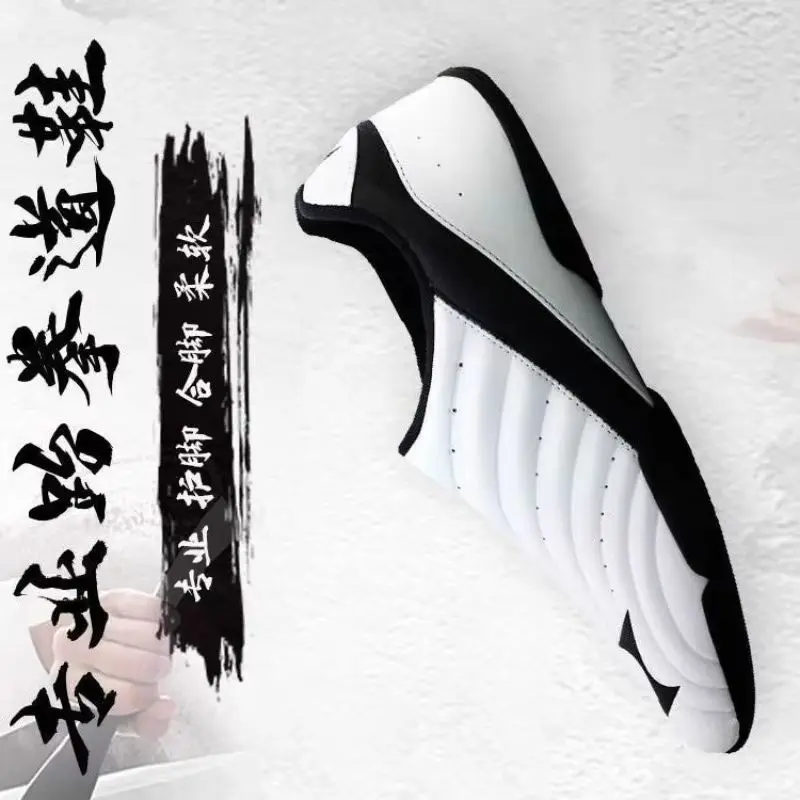 

2025 New Taekwondo Shoes Men Women Luxury Brand Tai Chi shoes Couples Comfortable Soft Martial Arts Shoes Gym Training Shoe