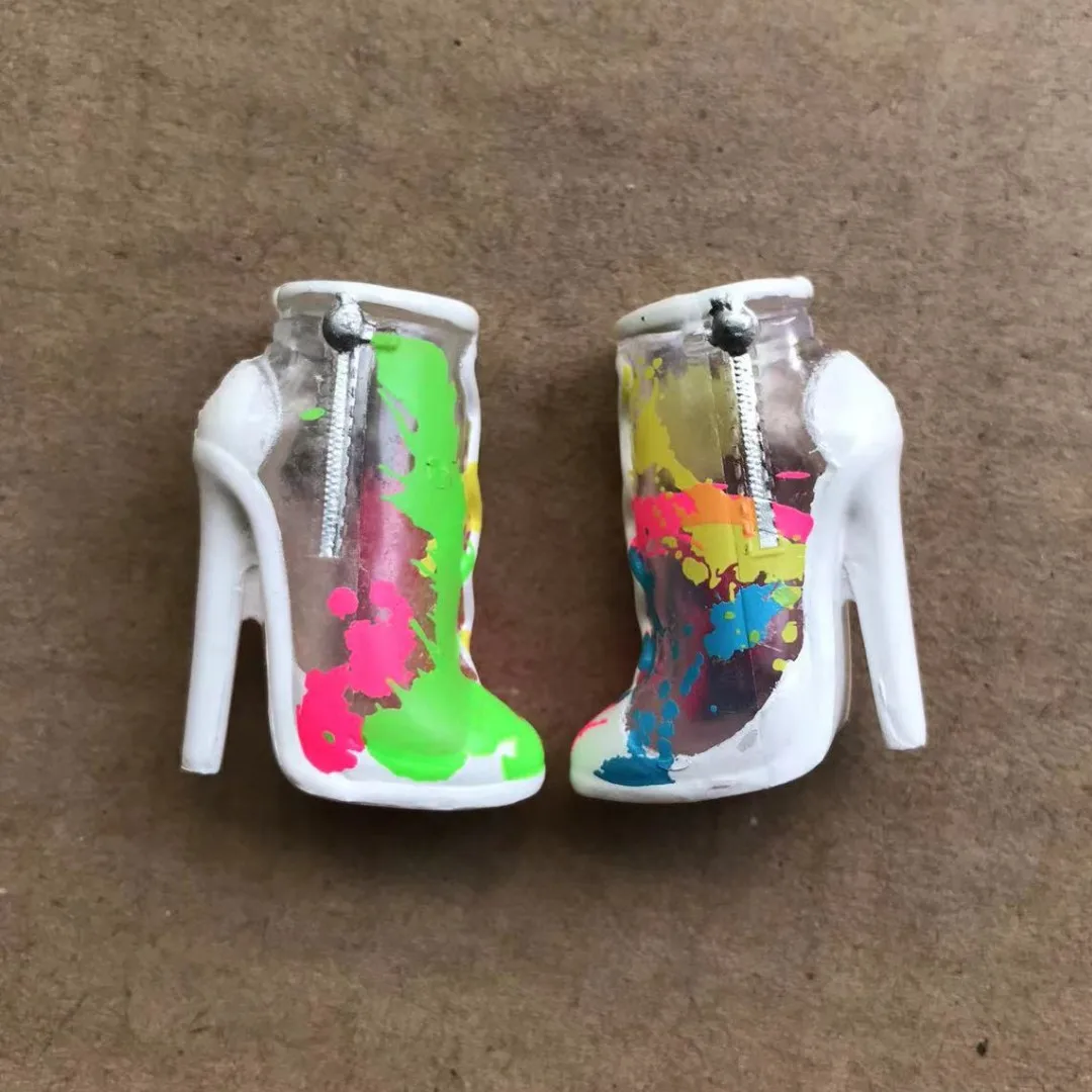 ファッションシスタードールをテーマにした履物セットサンダルブーツスケートシューズ1/6女性人形装飾コレクション用