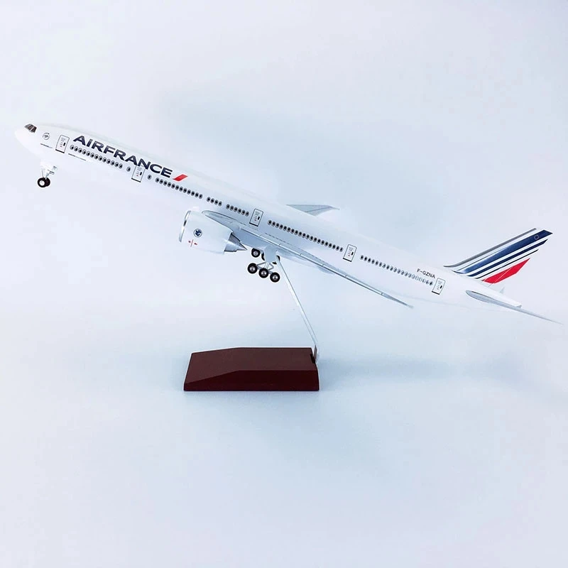 

47CM 1/157 Scale 777 B777 Aircraft Air France Airlines Model Toy With Wheel Landing Gear Assembly Plastic Resin Plane Toy