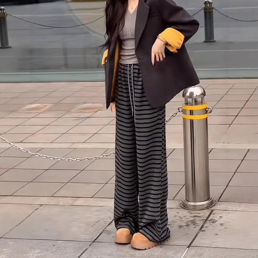 

Fashionable High-end Popular Striped Wide-leg Pants Women's 2025 Summer Hot Elasticated Waist Slim and High Mopping Slacks
