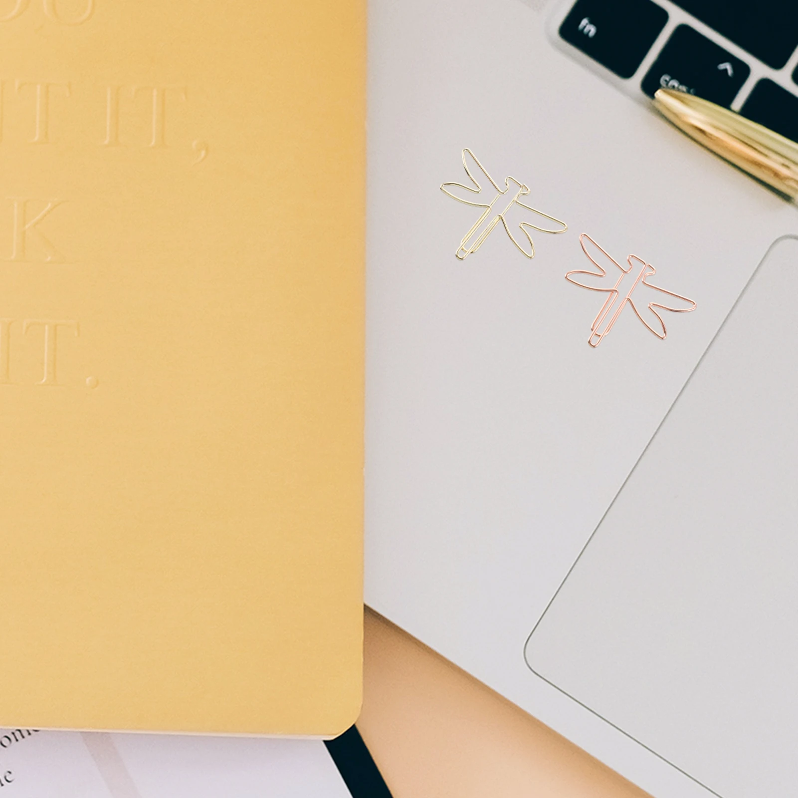 

20Pcs Gold Bee Paper Clips Creative Metal Document Clips Small Office Paper Clamp Paperclips for Filing Notes Metal Paperclips