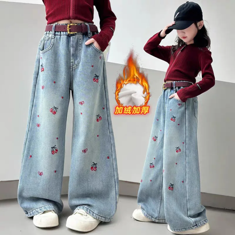 

Детские зимние теплые джинсы на флисовой подкладке с вышивкой вишни для девочек, прямые утепленные джинсовые брюки, детские толстые термоштаны