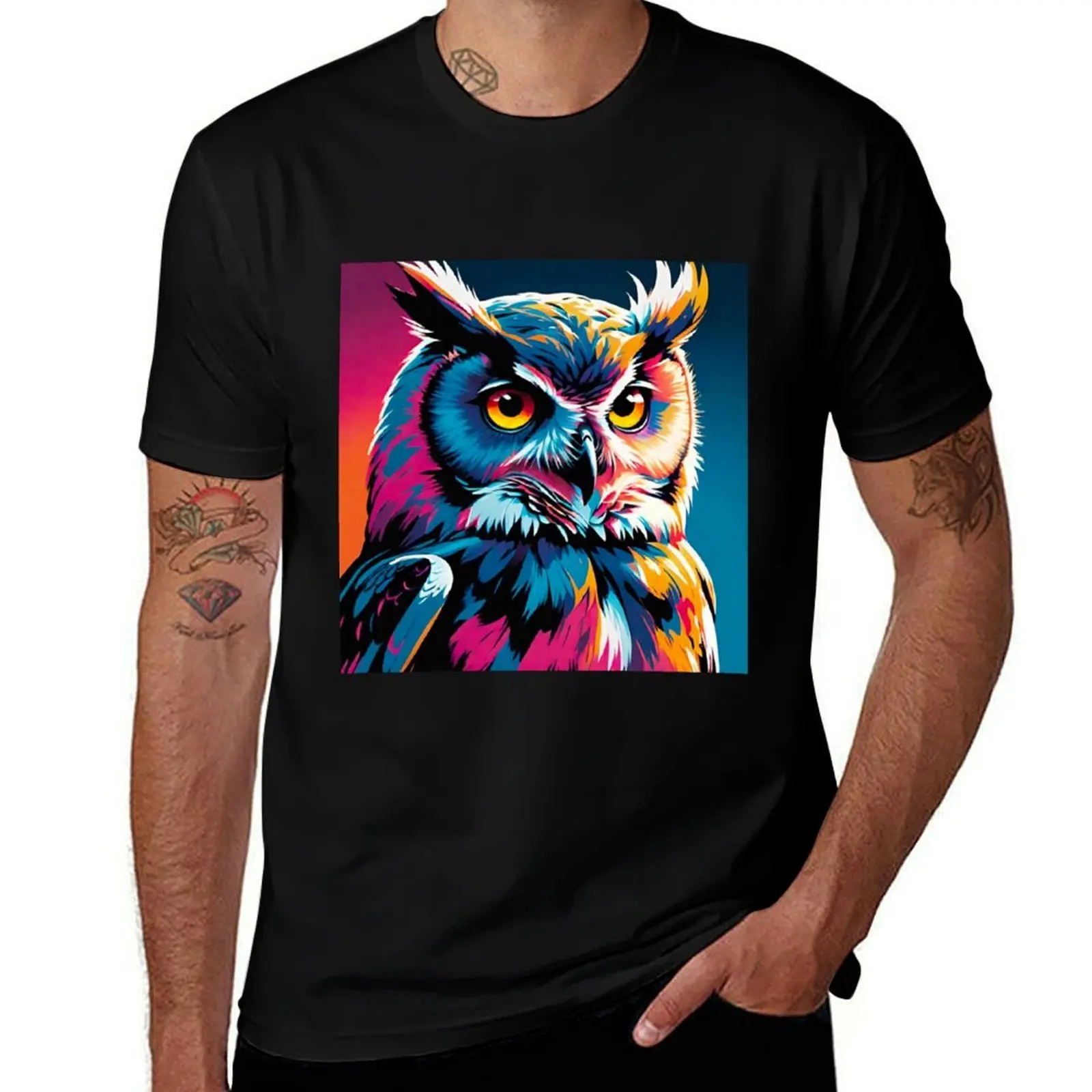 T-shirt Enchanting Owl : Regard fascinant de la sagesse, thème de Noël