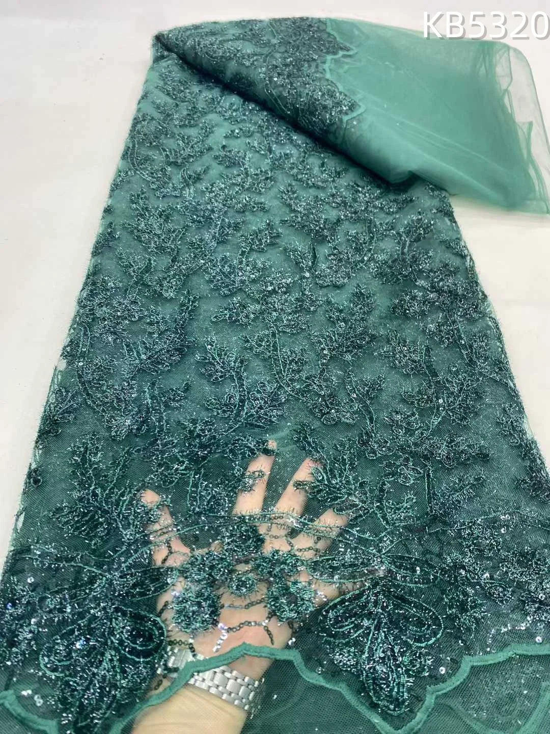 

2026 Luxury Sequins Tulle Fabric African Nigeria Beaded Lace Fabric French Mesh Sequins Embroidery Lace For Wedding Dress KB5320