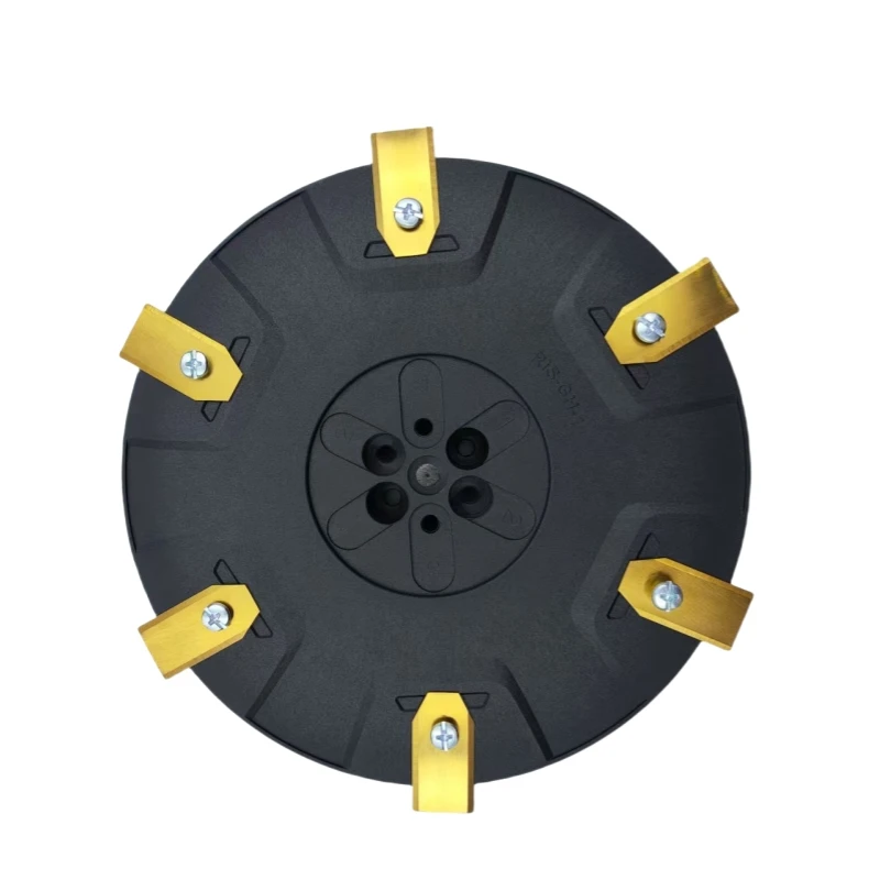 

The RIS-GH-1 Lawn Mower Blade Disc with 18PC Golden Trapezoidal Single-hole Blades Is Used for Lawn Mowing in The Courtyard