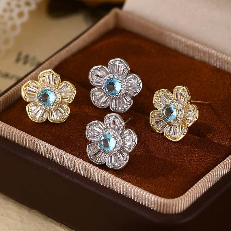 

2025 Green Zircon Flower Earrings Women 925 Silver Vintage Floral Studs Dainty Everyday Jewelry Minimalist Gift