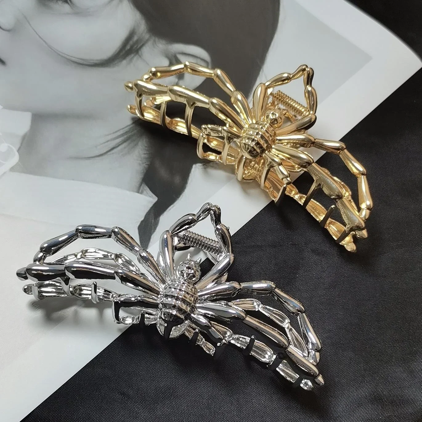 

Halloween Large Spider Hair Claw Clip Korean New Personality Devil'S Claw Hairpin Gothic Punk Hair Accessories Women Headdress