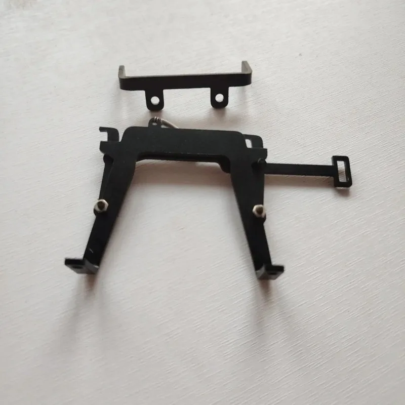 

Metal Cab Body Buckle for 1/14 Tamiya RC Dump Truck SCANIA 770S R620 VOLVO 750 Mercedes-Benz ACTROS 3363 MAN TGX Toys Car Parts
