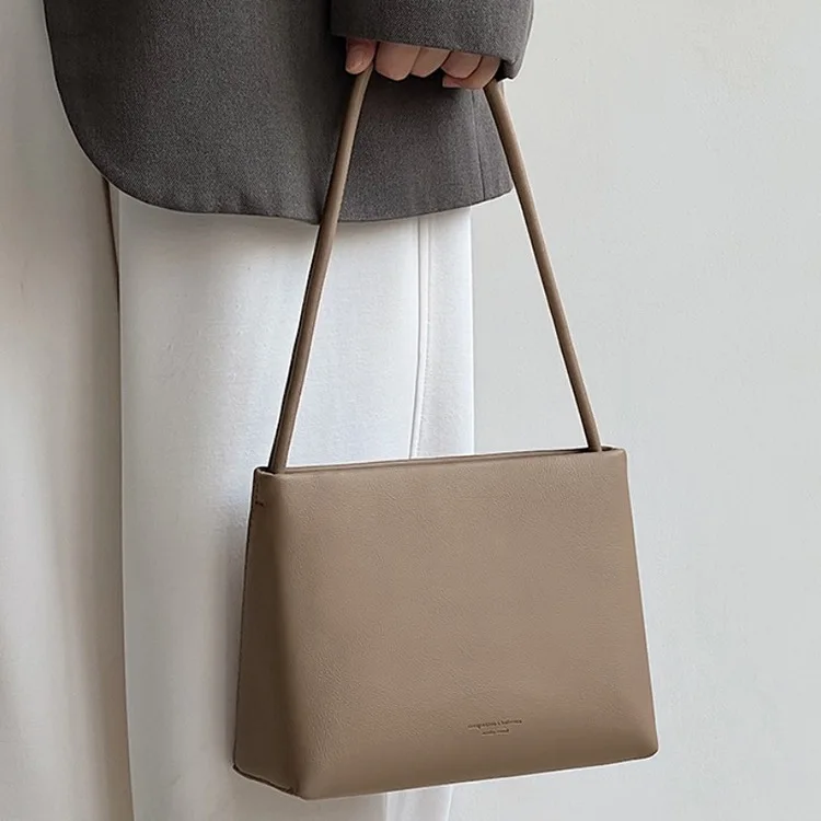 

Korean Retro Soft Leather Solid Color Zipper Large Capacity Shoulder Bag Commuting Briefcase Leisure College Style Women's Bag