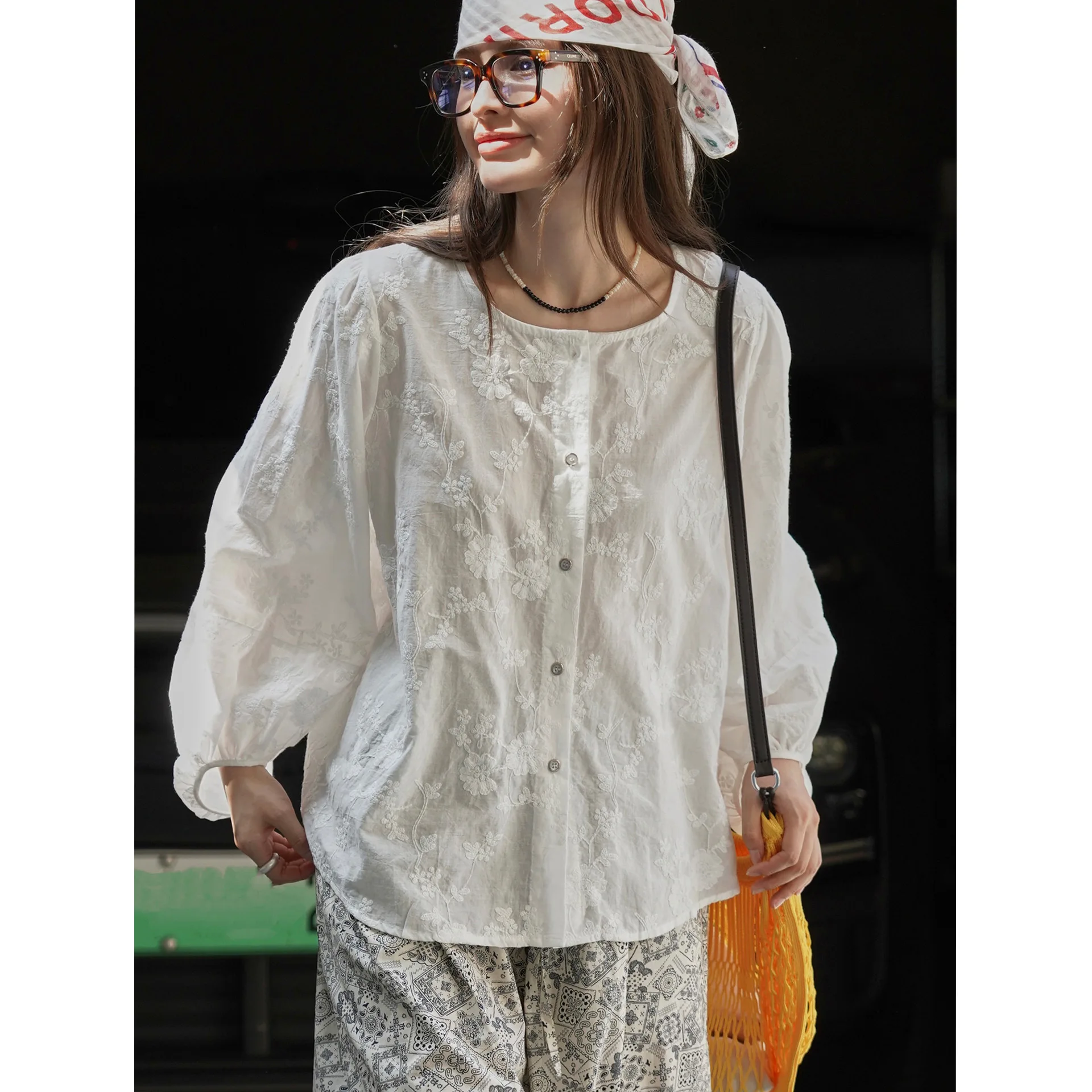 

2025 Autumn New Flower Embroidery Puff Sleeve Women's Shirt Lightweight Breathable Beach Boho Vacation Top Female Blouse Shirt