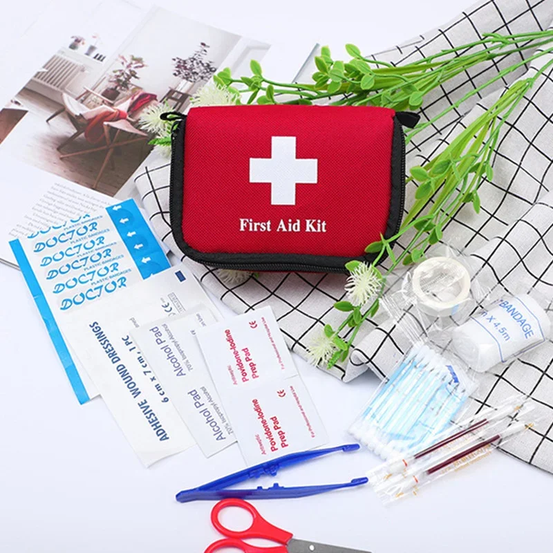 Pacote de tratamento de emergência ao ar livre Mini Emergency Treatment Pack Wilderness Survival Travel First Aid Kit de emergência de carro, Camping