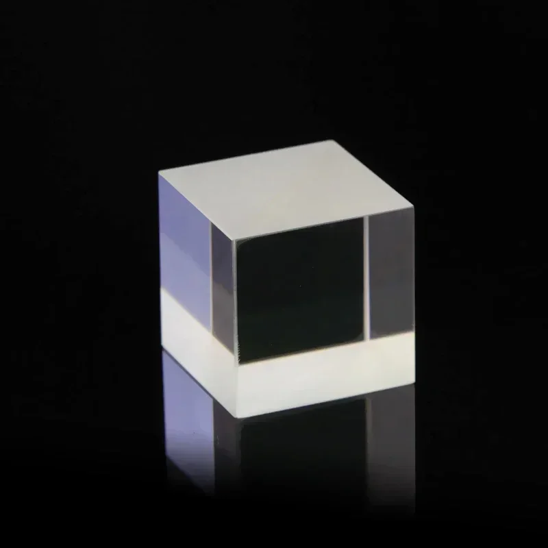 Optical Beam Splitter 20 * 20 * 20mm Splitting Prism K9 Glass Spectral Ratio 50%:50% With Anti-reflective Coating