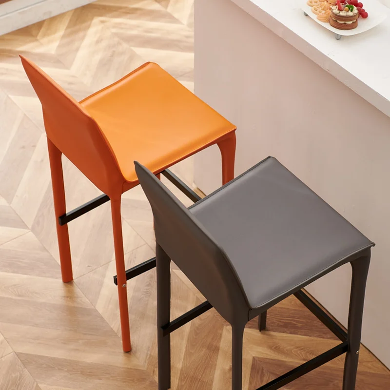 Nordic Simple Bar Stool Saddle Leather Modern Luxury Hard Leather Counter Chair for Home