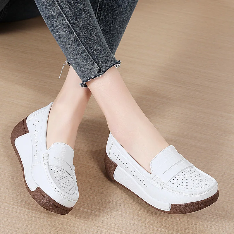 New Summer Women's Shoes Hollow Out Breathable Ladies Loafers Flat Platform Sneakers Female Moccasins Shoe Women Slip On Shoes