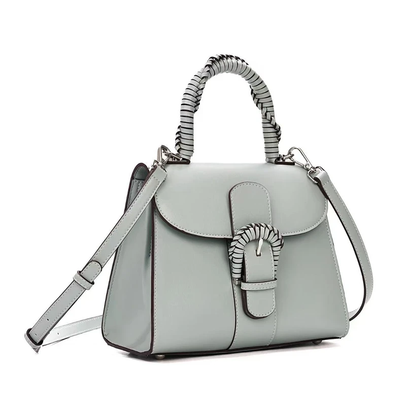 

2026 New Women's Fashion Horseshoe Buckle Handbag Casual Simple Style PU Leather Large Capacity Commuting Shoulder Crossbody Bag