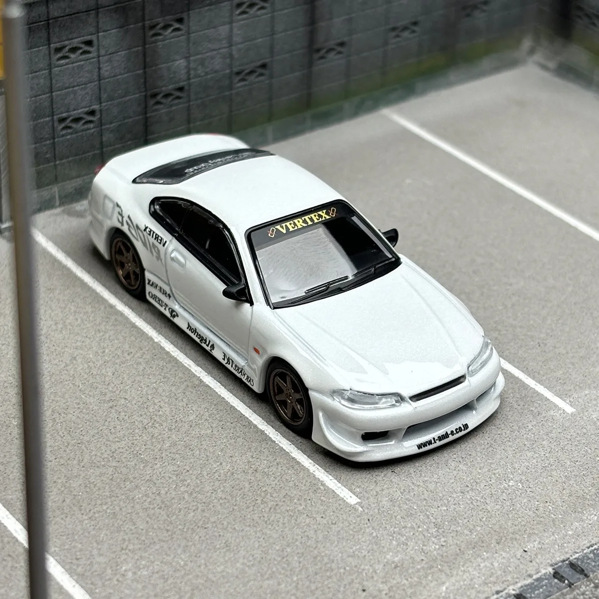 

Коллекционные украшения для моделей автомобилей Nissan Silvia S15 в масштабе 1:64