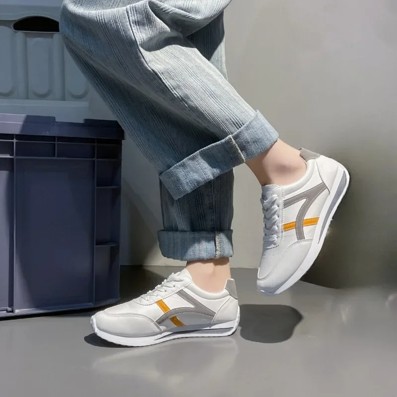 Sneakers Women New Sports Shoes Women\'s Small White Shoes Fashion Comfort Sneakers All-match Lightweight Casual Running Shoes