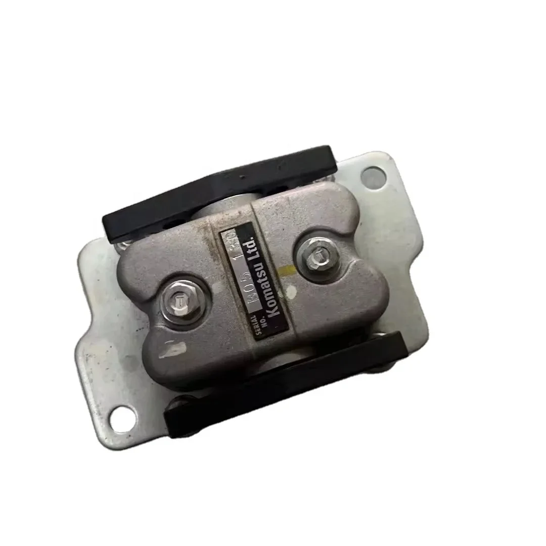 excavator parts new foot pedal valve 702-16-04250 PILOT VALVE  for Komatsu PC78  PC200-8 PC300-8 PC350-8 PC450-8