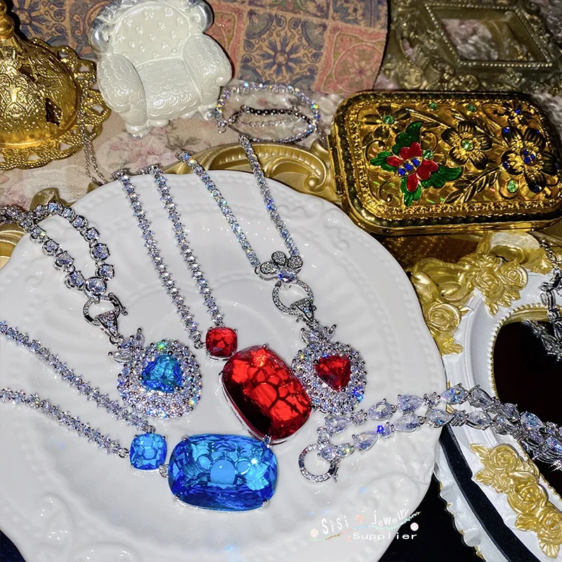 New Heavy Industry Sparkling Red and Blue Zircon Love Pendant Necklace Exquisite Super Flash Luxury Jewelry Gift