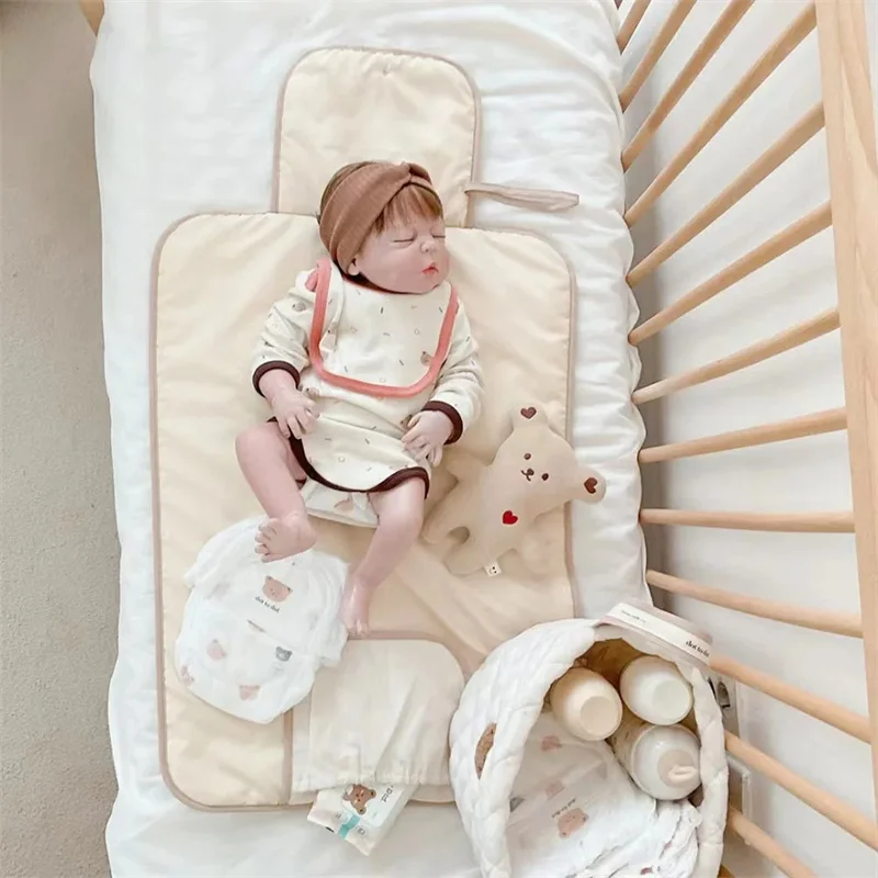 Kit bantalan pengganti bayi dapat dilipat, Kit alas bayi portabel tahan air untuk tempat tidur bayi alas ganti popok