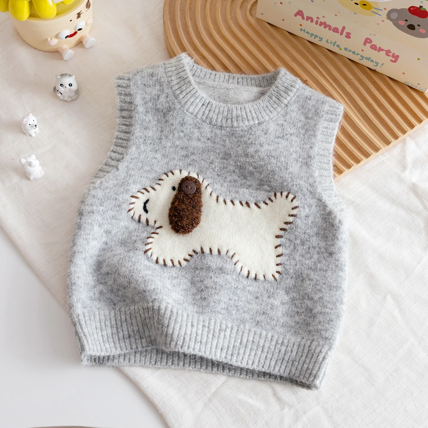 

Autumn New Girls Warm Waist coat Baby Girls' Soft Kntted Vest Cartoon Dog Embroidery Round Neck Sleeveless Top Sweaters