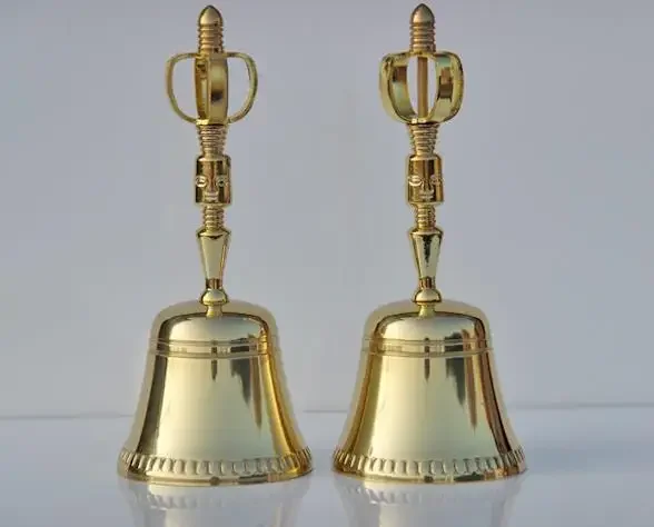 

Даосские религиозные колокольчики, буддийские музыкальные инструменты, множитель Будды, полированная латунь, колокольчик с квадратной головкой