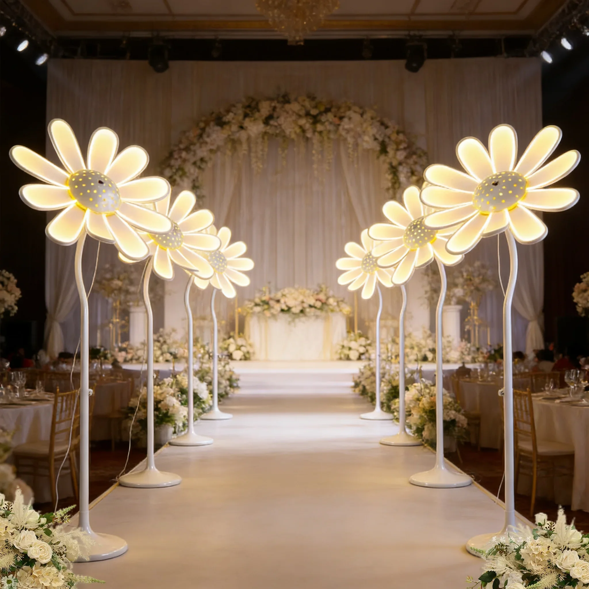 New wedding props luminous sunflower road Yinsen series wedding decoration creative background light petal lighting arrangement