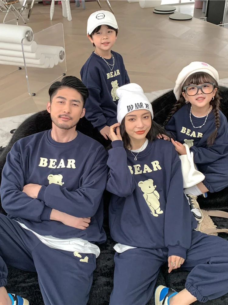 Parent-child wear 2022 new bear two-piece sports suit a family of three comfortable wear with family wear