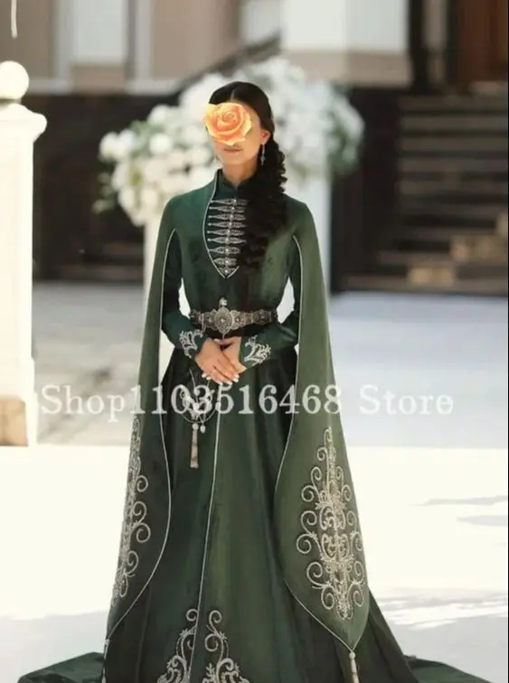 Green Velvet Muslim Evening Dress Long Sleeve Split Luxury High Neck Applique Formal Occasion Evening Luxury wedding dress 2024