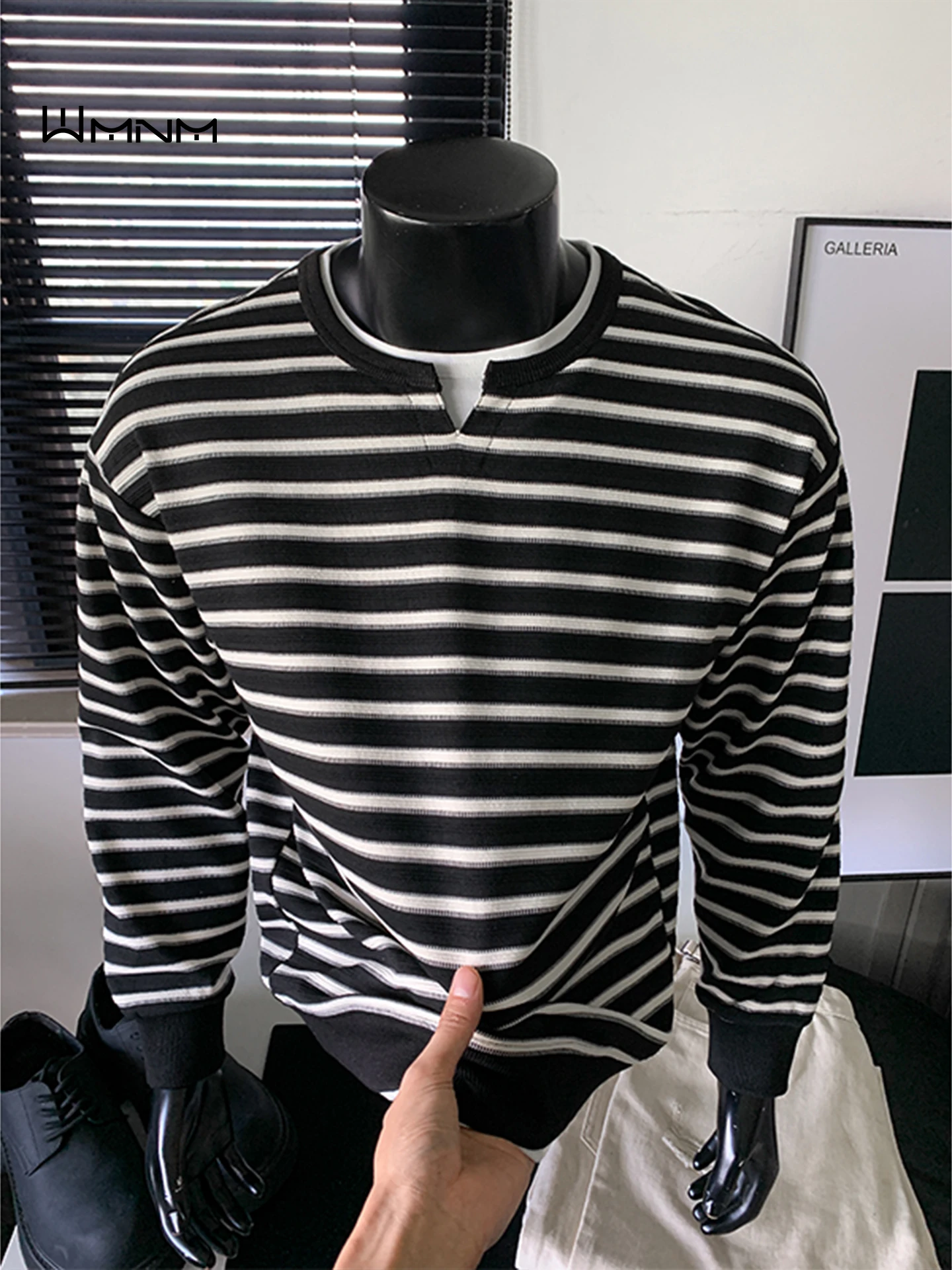 

Мужская осенняя толстовка с длинным рукавом и капюшоном в американском стиле, плотная, с V-образным вырезом, для повседневной носки, модная, в полоску, с цветовыми блоками