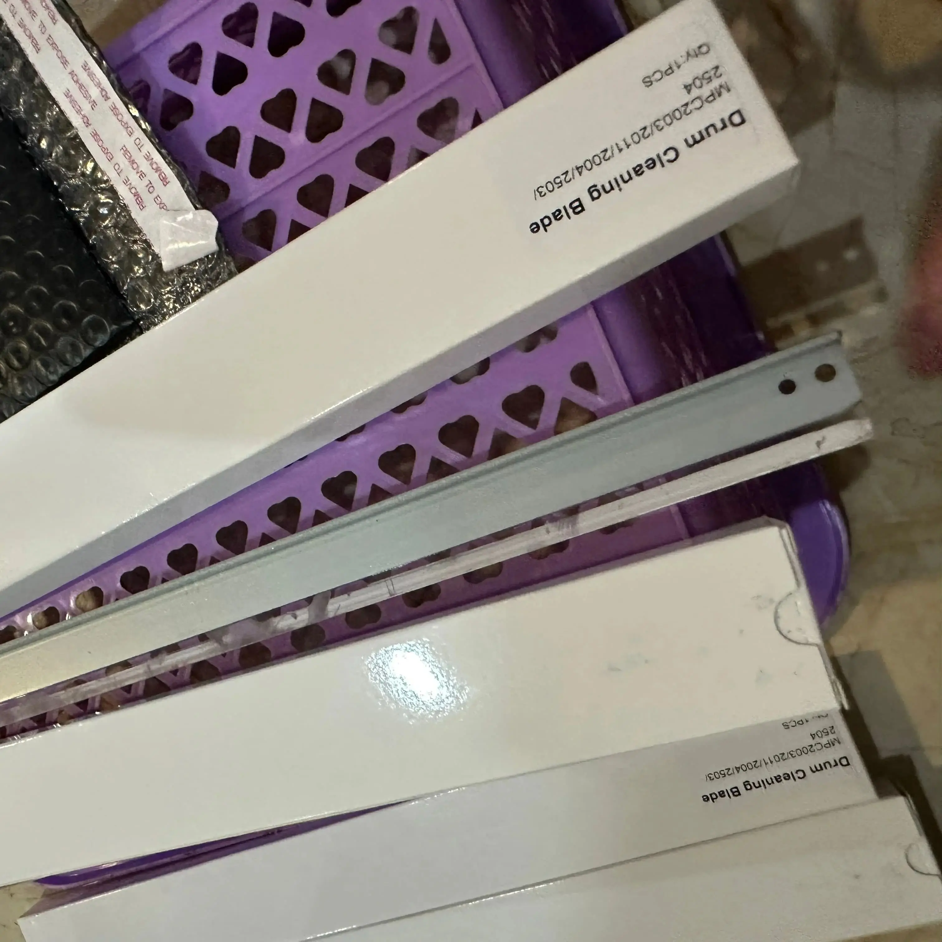 

Drum Cleaning Blade for Ricoh MPC2503 MPC2004 MPC2504 MPC2011SP MP C2003 C2503 C2004 C2504 C2011SP Cylinder Blade