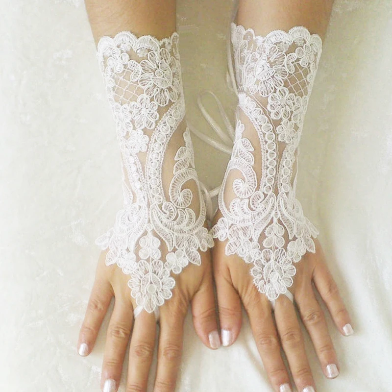 1 Pair Ladies Bridal Lace Gloves Short Fingerless Ivory White Flower Women Mittens Black Transparent Vintage Wedding Accessories