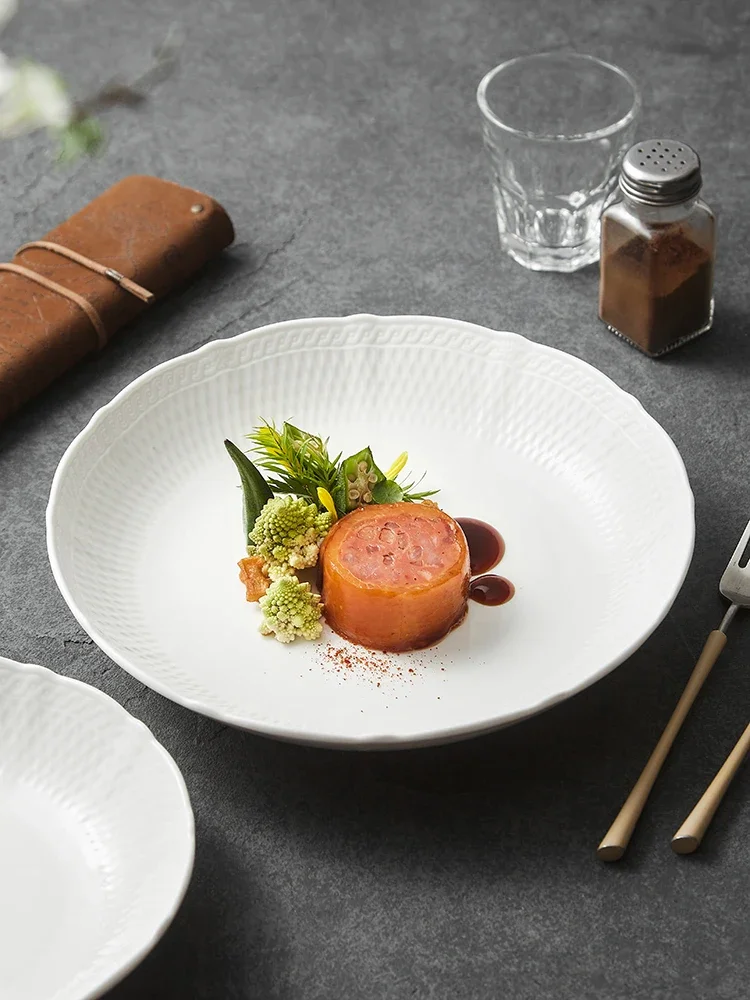 Elegant Ceramic Dinnerware Steak Plate Creative Pasta Dish Light Luxury Italian Style round Shape Dish for Home Use