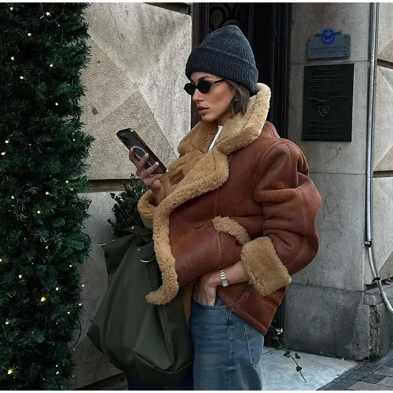 2024 Winter Thickened Spliced Furry Leather Short Jacket Fashion Single Breasted Brown With Pocket Coat Female High Streetwear