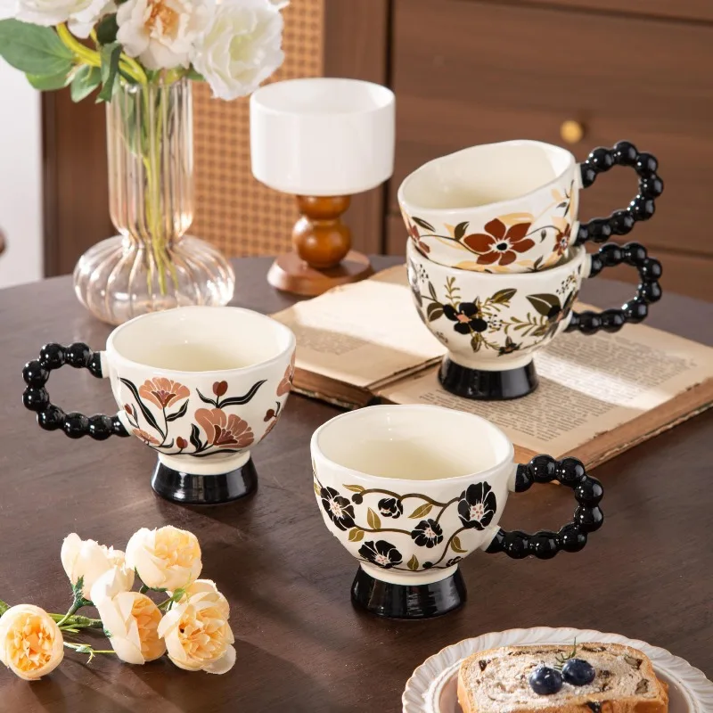 

Chinese-style Tenghua High-legged Ceramic Coffee Cup, Festival Souvenir Cup