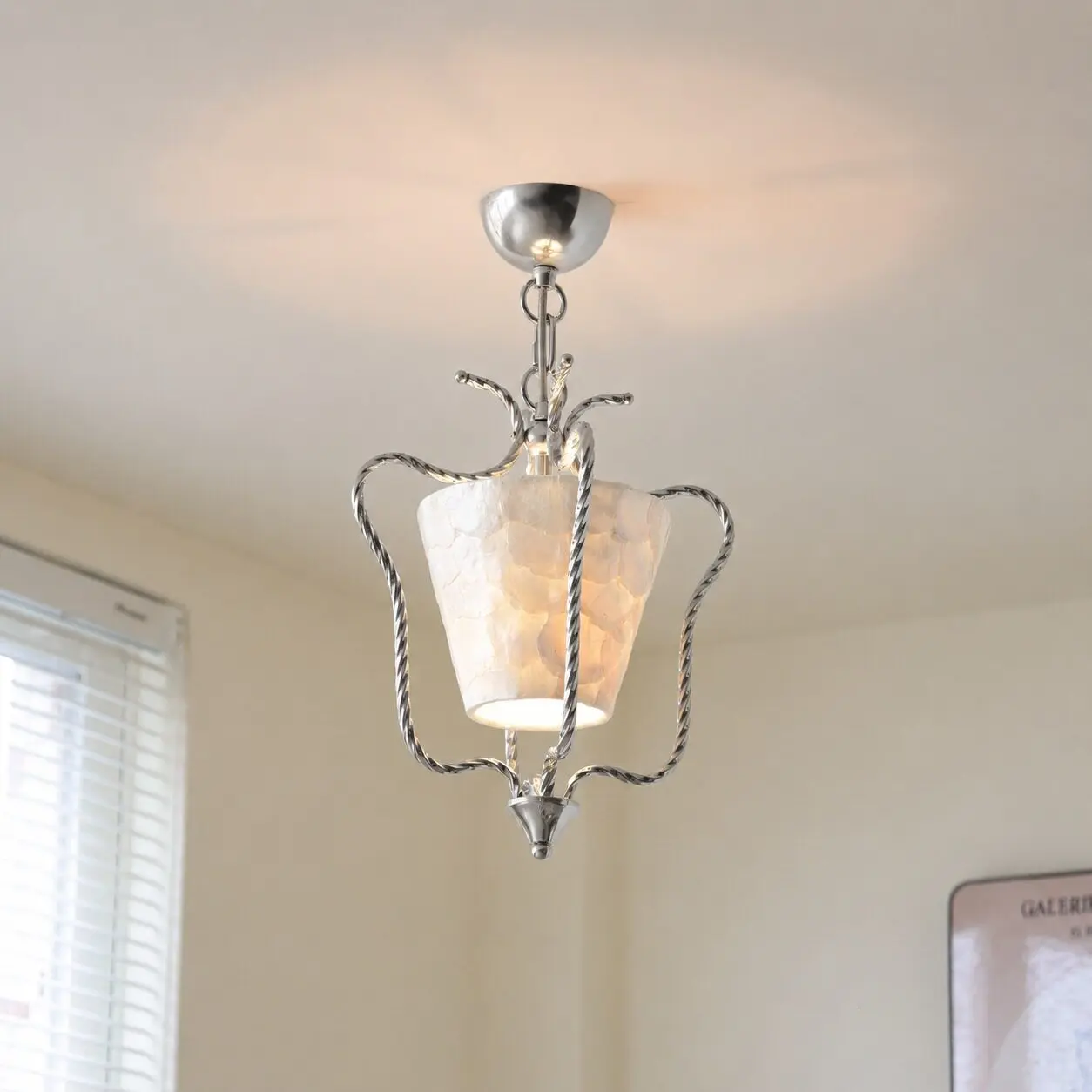 Elegant Shell Pendant Light With Woven Metal Frame Decorative Ceiling Lamp For Corridor Balcony Bathroom Bedroom Wardrobe