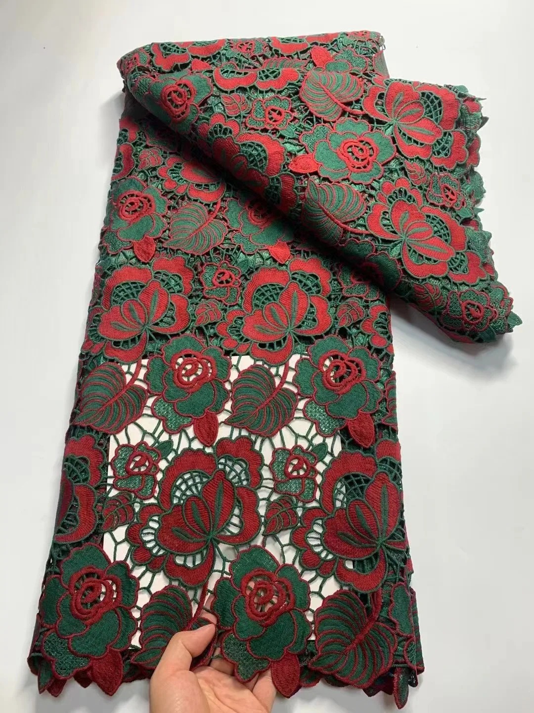 

2024 New African Guipure Cord Lace Fabric High Quality Nigerian Water Soluble Lace Fabric For Women Evening Party Dresses Sewing