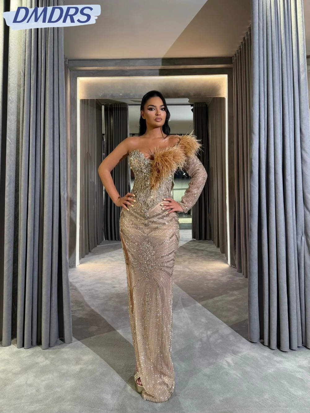 

New Luxury Beaded With Feathers Evening Dress One Shoulder Side High Slit Wedding Party Gown Customized Stylish Prom Dresses