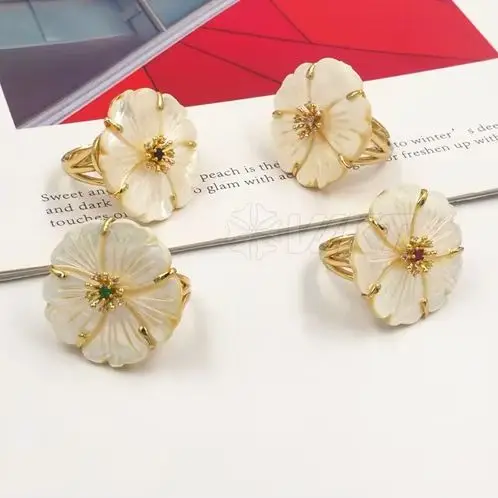 WT-MPR069  WKT 2026 Shell & Zircon 18K Gold Plated Best Quality Birthday Party Ring  Accessories NEW SALE